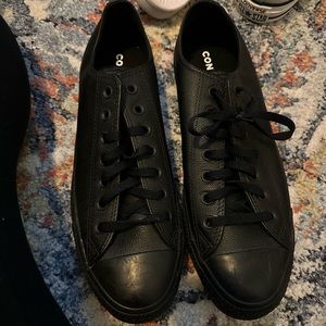 Men’s black leather size 11, women’s size 13 converse
